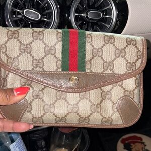 Gucci Beige and Brown pouche Bag with  sherry line Red and Green Stripe